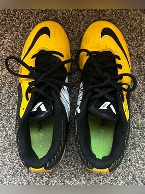 Boys Nike Vapor Shark Football Cleats, Sz 5, Black & Yellow